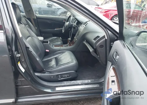 2011 Lexus Es 350 z USA, uszkodzony, nr VIN JTHBK1EG6B2441734